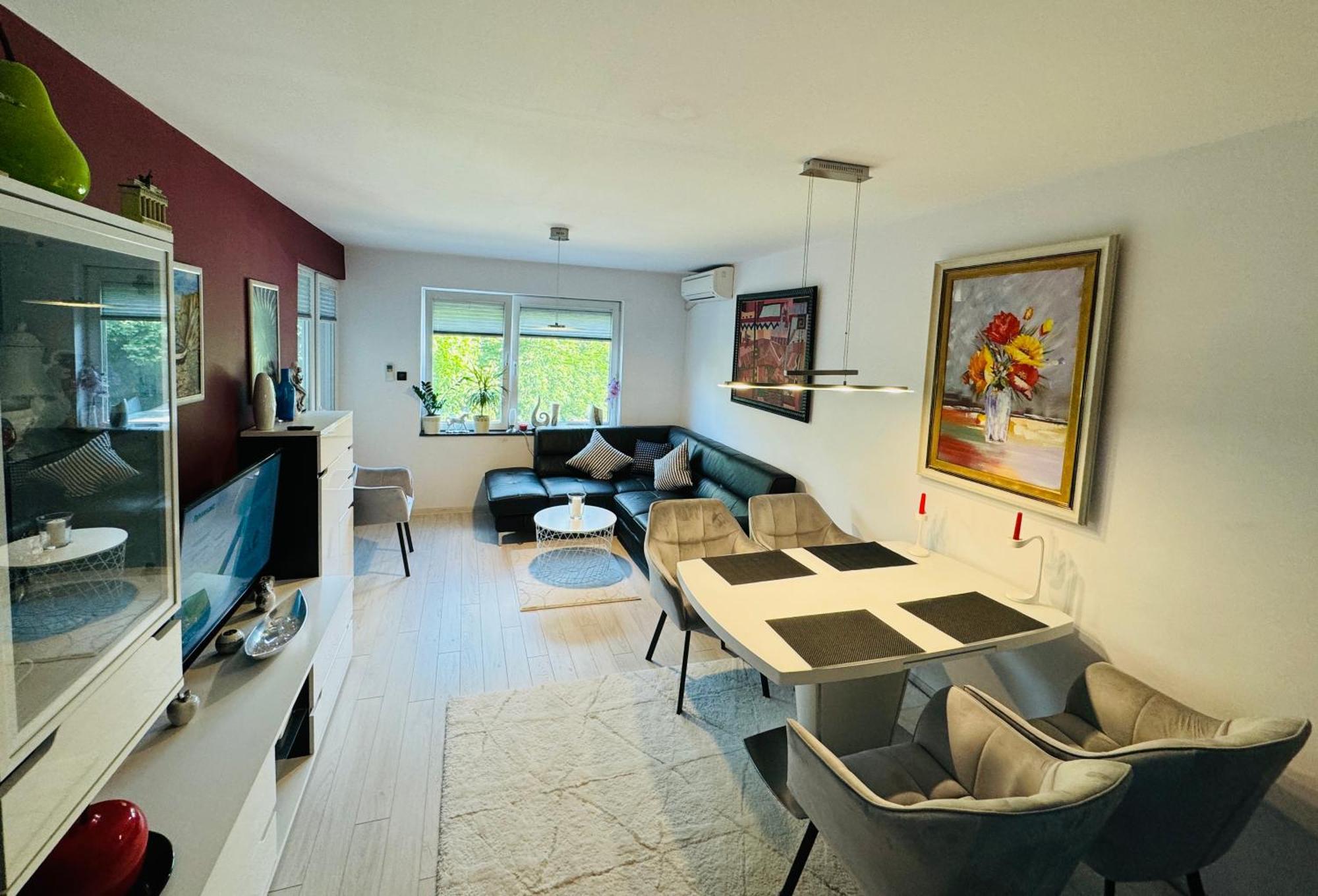 City Apartment Warna Exterior foto